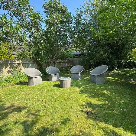 Surbiton Home With Free Parkings, Surbiton, Kingston Upon Thames, Surrey, Greater London Uk Eksteriør billede