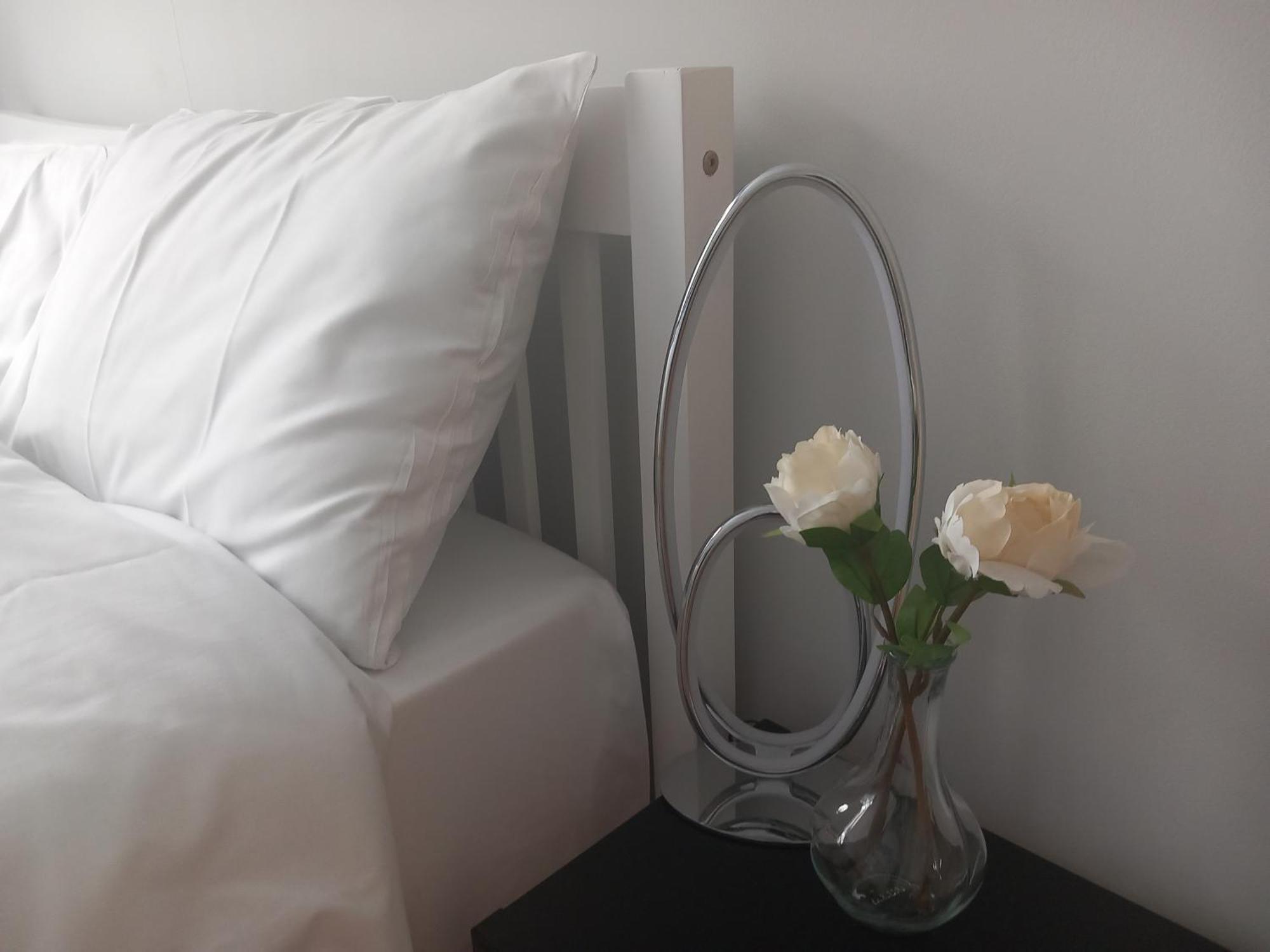 Surbiton Home With Free Parkings, Surbiton, Kingston Upon Thames, Surrey, Greater London Uk Eksteriør billede